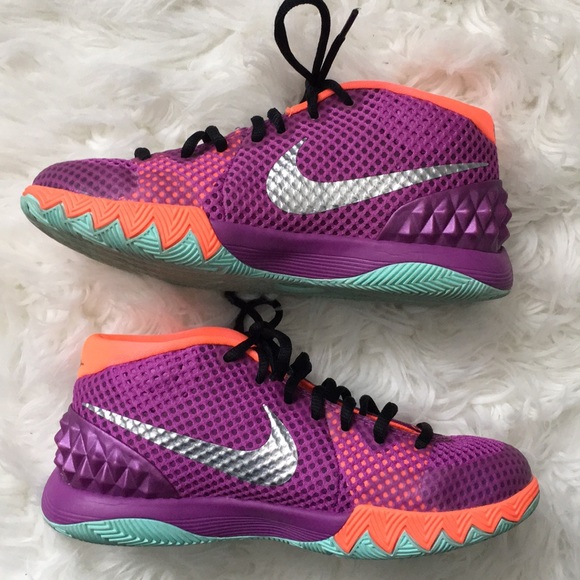 Nike Shoes - NIKE Kyrie 1 - Easter